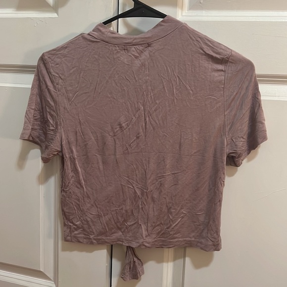 Fashion Nova mauve high neck short sleeved crop top - Picture 2 of 2